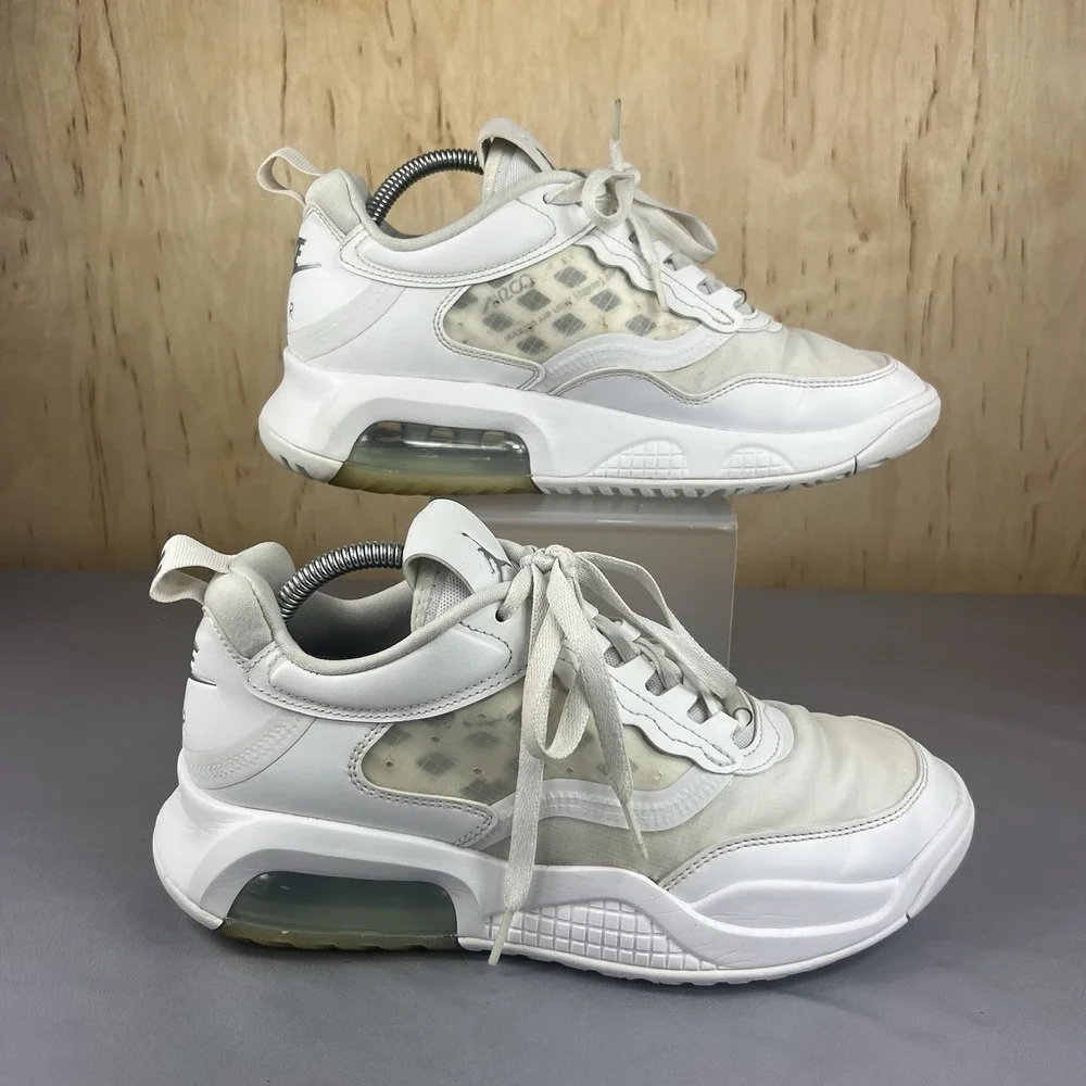 Nike Jordan Max 200 Men's White Sneakers CD6105-101 Size 8 Used